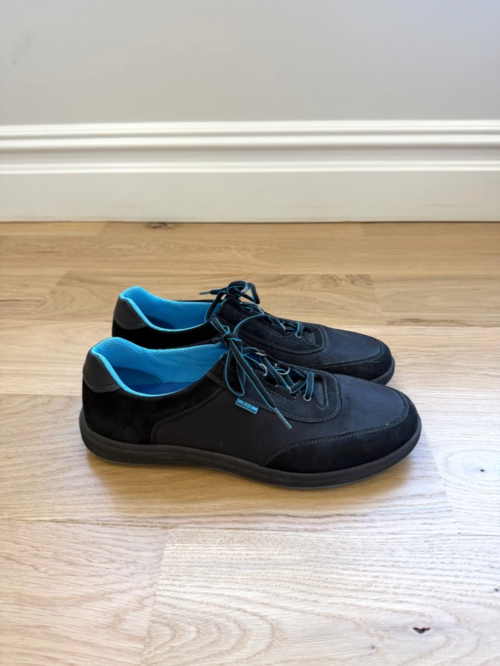 SAS women's sporty lace up walking sneaker shoes